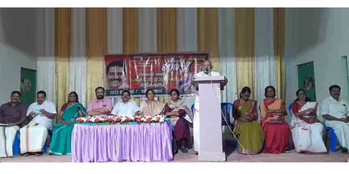 നരേന്ദ്ര മോദി സർക്കാർ സ്വീകരിക്കുന്നത് തൊഴിലാളി വിരുദ്ധ നയങ്ങൾ : എം വി വിദ്യാധരൻ നരേന്ദ്ര മോദി സർക്കാർ സ്വീകരിക്കുന്നത് തൊഴിലാളി വിരുദ്ധ നയങ്ങൾ : എം വി വിദ്യാധരൻ
