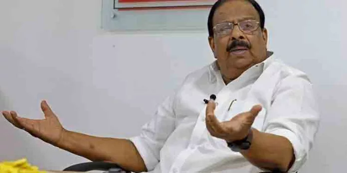 ഭക്ഷ്യ വിഷബാധയേറ്റ് പൊതുജനം മരിച്ചുവീഴുമ്പോള് മാത്രം പ്രഹസന സുരക്ഷാ പരിശോധന നടത്തുന്ന കീഴ്വഴക്കം അവസാനിക്കണം ; കെ സുധാകരന് എംപി ഭക്ഷ്യ വിഷബാധയേറ്റ് പൊതുജനം മരിച്ചുവീഴുമ്പോള് മാത്രം പ്രഹസന സുരക്ഷാ പരിശോധന നടത്തുന്ന കീഴ്വഴക്കം അവസാനിക്കണം ; കെ സുധാകരന് എംപി