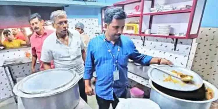തിരുനക്കരയിലെ ആര്യഭവൻ ഭക്ഷ്യസുരക്ഷാ വിഭാഗം പൂട്ടി തിരുനക്കരയിലെ ആര്യഭവൻ ഭക്ഷ്യസുരക്ഷാ വിഭാഗം പൂട്ടി