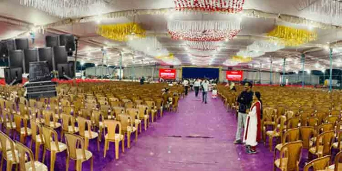 കലോത്സവം “കലക്കി” കള്ളന്മാർ ; കോഴിക്കോട് സൗണ്ട് സിസ്റ്റങ്ങൾ അടക്കം മോഷണം പോയി കലോത്സവം “കലക്കി” കള്ളന്മാർ ; കോഴിക്കോട് സൗണ്ട് സിസ്റ്റങ്ങൾ അടക്കം മോഷണം പോയി