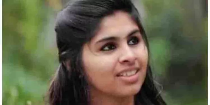 അഞ്ജുശ്രീയുടെ മരണം ആത്മഹത്യയാണെന്ന് പറയാൻ കഴിയില്ല : പോലീസ് അഞ്ജുശ്രീയുടെ മരണം ആത്മഹത്യയാണെന്ന് പറയാൻ കഴിയില്ല : പോലീസ്