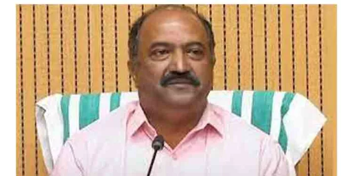 പിരിച്ചെടുക്കാനുള്ള കുടിശ്ശിക 40000കോടി ; സാമ്പത്തിക മാന്ദ്യം തീര്ക്കാന് സര്ക്കാര് ജനങ്ങളുടെ മേല് ഭാരം അടിച്ച് ഏല്പ്പിക്കുന്നു പിരിച്ചെടുക്കാനുള്ള കുടിശ്ശിക 40000കോടി ; സാമ്പത്തിക മാന്ദ്യം തീര്ക്കാന് സര്ക്കാര് ജനങ്ങളുടെ മേല് ഭാരം അടിച്ച് ഏല്പ്പിക്കുന്നു