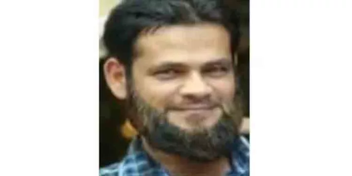 കണ്ണൂരിൽ വിദ്യാർത്ഥികളെ ലൈംഗികമായി പീഡിപ്പിച്ച അധ്യാപകൻ അറസ്റ്റിൽ കണ്ണൂരിൽ വിദ്യാർത്ഥികളെ ലൈംഗികമായി പീഡിപ്പിച്ച അധ്യാപകൻ അറസ്റ്റിൽ