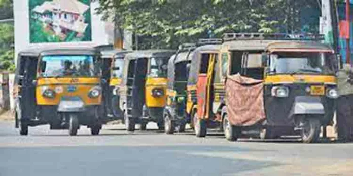 15 വര്ഷത്തിലേറെ പഴക്കമുള്ള ഡീസല് ഒട്ടോറിക്ഷകള് വിലക്കിയ ഉത്തരവ് ഒരു വര്ഷത്തേക്ക് നീട്ടി 15 വര്ഷത്തിലേറെ പഴക്കമുള്ള ഡീസല് ഒട്ടോറിക്ഷകള് വിലക്കിയ ഉത്തരവ് ഒരു വര്ഷത്തേക്ക് നീട്ടി