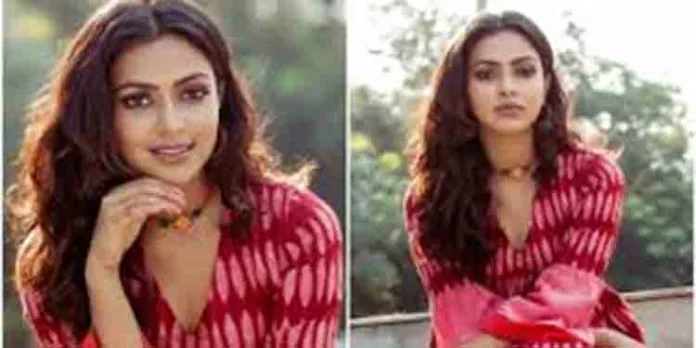 പ്രശസ്ത തെന്നിന്ത്യൻ നടി അമല പോളിന് തിരുവൈരാണിക്കുളം ക്ഷേത്രത്തിൽ ദർശനം നിഷേധിച്ചു പ്രശസ്ത തെന്നിന്ത്യൻ നടി അമല പോളിന് തിരുവൈരാണിക്കുളം ക്ഷേത്രത്തിൽ ദർശനം നിഷേധിച്ചു