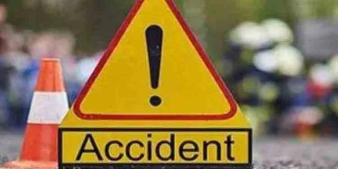 ബസ് യാത്രയ്ക്കിടെ പോസ്റ്റിലിടിച്ച് വിദ്യാര്ത്ഥിയുടെ കൈ അറ്റുപോയി ബസ് യാത്രയ്ക്കിടെ പോസ്റ്റിലിടിച്ച് വിദ്യാര്ത്ഥിയുടെ കൈ അറ്റുപോയി