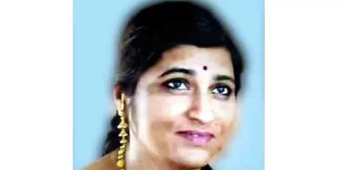 കുടുംബവീട്ടിലെത്തിയ യുവതിയെ മുറിക്കുള്ളില് പൊള്ളലേറ്റ് മരിച്ച നിലയില് കണ്ടെത്തി കുടുംബവീട്ടിലെത്തിയ യുവതിയെ മുറിക്കുള്ളില് പൊള്ളലേറ്റ് മരിച്ച നിലയില് കണ്ടെത്തി