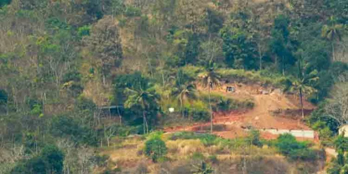 തണ്ണിത്തോട്ടിലെ റിസോർട്ട് നിർമ്മാണം ; മൈനിങ് ആൻഡ് ജിയോളജി സ്ഥലം സന്ദർശിച്ചു തണ്ണിത്തോട്ടിലെ റിസോർട്ട് നിർമ്മാണം ; മൈനിങ് ആൻഡ് ജിയോളജി സ്ഥലം സന്ദർശിച്ചു