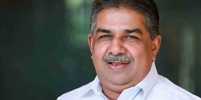 സജി ചെറിയാന്റെ പ്രസംഗം : സിബിഐ അന്വേഷണം വേണമെന്ന ആവശ്യം അപക്വമായതെന്ന് ഹൈക്കോടതി സജി ചെറിയാന്റെ പ്രസംഗം : സിബിഐ അന്വേഷണം വേണമെന്ന ആവശ്യം അപക്വമായതെന്ന് ഹൈക്കോടതി