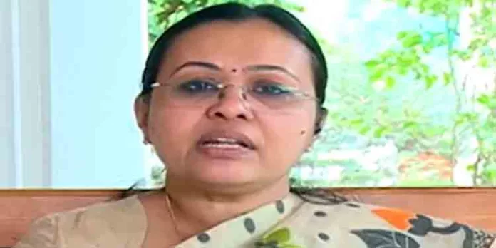 ഹെല്ത്ത് കാര്ഡ് എടുക്കാത്ത ജീവനക്കാരുള്ള ഹോട്ടലുകളും റസ്റ്റോറന്റുകളും ഫെബ്രുവരി 1 മുതല് പ്രവര്ത്തിക്കാന് അനുവദിക്കില്ല : ആരോഗ്യമന്ത്രി വീണാ ജോര്ജ് ഹെല്ത്ത് കാര്ഡ് എടുക്കാത്ത ജീവനക്കാരുള്ള ഹോട്ടലുകളും റസ്റ്റോറന്റുകളും ഫെബ്രുവരി 1 മുതല് പ്രവര്ത്തിക്കാന് അനുവദിക്കില്ല : ആരോഗ്യമന്ത്രി വീണാ ജോര്ജ്