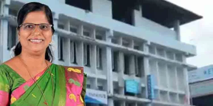 ബിജെപിയെ തറപറ്റിച്ച് ചെങ്ങന്നൂര് നഗരസഭയില് കോണ്ഗ്രസിലെ സൂസമ്മ എബ്രഹാം ചെയര്പേഴ്സണ് ബിജെപിയെ തറപറ്റിച്ച് ചെങ്ങന്നൂര് നഗരസഭയില് കോണ്ഗ്രസിലെ സൂസമ്മ എബ്രഹാം ചെയര്പേഴ്സണ്