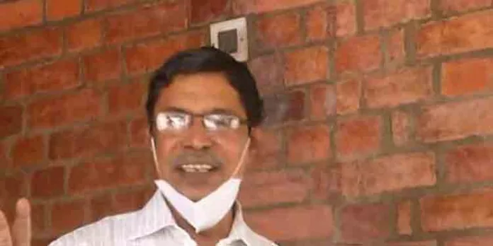 ഐഎസ്ആർഒ ചാരക്കേസുമായി ബന്ധപ്പെട്ട ഗൂഢാലോചനക്കേസിൽ പ്രതിചേർക്കപ്പെട്ട ഉദ്യോഗസ്ഥർക്ക് ഹൈക്കോടതി വ്യവസ്ഥകളോടെ മുൻകൂർ ജാമ്യം അനുവദിച്ചു ഐഎസ്ആർഒ ചാരക്കേസുമായി ബന്ധപ്പെട്ട ഗൂഢാലോചനക്കേസിൽ പ്രതിചേർക്കപ്പെട്ട ഉദ്യോഗസ്ഥർക്ക് ഹൈക്കോടതി വ്യവസ്ഥകളോടെ മുൻകൂർ ജാമ്യം അനുവദിച്ചു