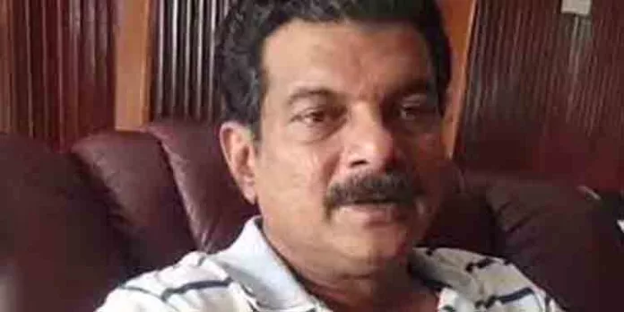 കര്ണാടക ക്വാറി ഇടപാട് കേസുമായി ബന്ധപ്പെട്ടുള്ള ചോദ്യം ചെയ്യലിനായി മൂന്നാം വട്ടo പിവി അന്വര് എംഎല്എ വീണ്ടും ഇഡിക്ക് മുന്നില് കര്ണാടക ക്വാറി ഇടപാട് കേസുമായി ബന്ധപ്പെട്ടുള്ള ചോദ്യം ചെയ്യലിനായി മൂന്നാം വട്ടo പിവി അന്വര് എംഎല്എ വീണ്ടും ഇഡിക്ക് മുന്നില്