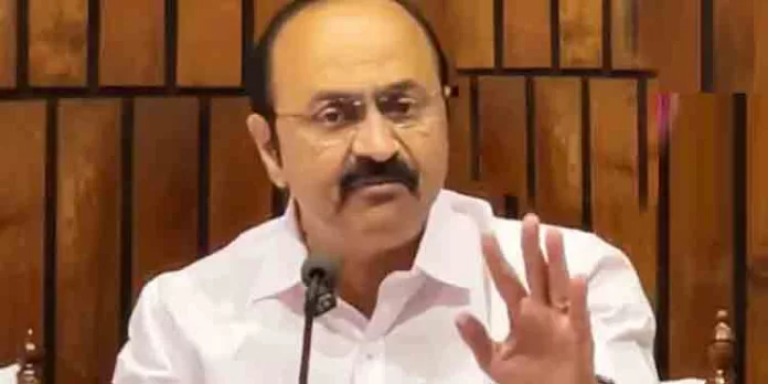 സര്ക്കാരുമായുള്ള ഒത്തുതീര്പ്പിന്റെ ഫലമാണ് ഈ നയപ്രഖ്യാപന പ്രസംഗം ; ചരിത്രത്തിലെ ഏറ്റവും മോശം നയപ്രഖ്യാപന പ്രസംഗo : വി.ഡി സതീശന് സര്ക്കാരുമായുള്ള ഒത്തുതീര്പ്പിന്റെ ഫലമാണ് ഈ നയപ്രഖ്യാപന പ്രസംഗം ; ചരിത്രത്തിലെ ഏറ്റവും മോശം നയപ്രഖ്യാപന പ്രസംഗo : വി.ഡി സതീശന്