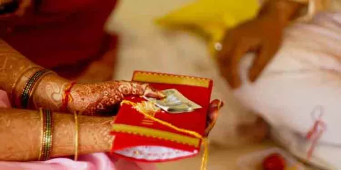 വിവാഹത്തിന് മുന്പായി വധൂവരന്മാര്ക്ക് തദ്ദേശസ്ഥാപന തലത്തില് കൗണ്സലിങ് നിര്ബന്ധമാക്കണം : വനിതാ കമ്മിഷന് വിവാഹത്തിന് മുന്പായി വധൂവരന്മാര്ക്ക് തദ്ദേശസ്ഥാപന തലത്തില് കൗണ്സലിങ് നിര്ബന്ധമാക്കണം : വനിതാ കമ്മിഷന്