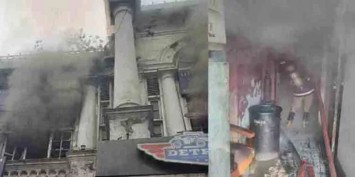 ഡല്ഹിയിലെ കൊണാട്ട് പ്ലേസിലെ ഹോട്ടലില് തീപിടുത്തം, തീ നിയന്ത്രണ വിധേയമാക്കി ഡല്ഹിയിലെ കൊണാട്ട് പ്ലേസിലെ ഹോട്ടലില് തീപിടുത്തം, തീ നിയന്ത്രണ വിധേയമാക്കി