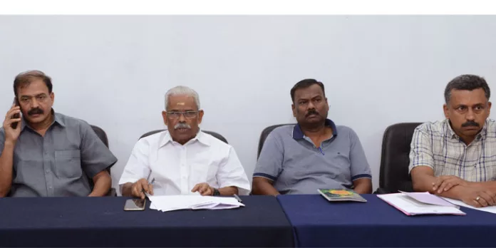 മകരവിളക്ക് : ഒരുക്കങ്ങള് വിലയിരുത്തി ദേവസ്വം പ്രസിഡണ്ട് മകരവിളക്ക് : ഒരുക്കങ്ങള് വിലയിരുത്തി ദേവസ്വം പ്രസിഡണ്ട്