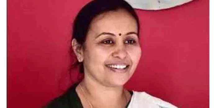 ‘മന്ത്രിയല്ലായിരുന്നെങ്കില് റോഡില് കുത്തിയിരുന്ന് സമരം ചെയ്തേനെ’ : വീണാ ജോര്ജ് ‘മന്ത്രിയല്ലായിരുന്നെങ്കില് റോഡില് കുത്തിയിരുന്ന് സമരം ചെയ്തേനെ’ : വീണാ ജോര്ജ്