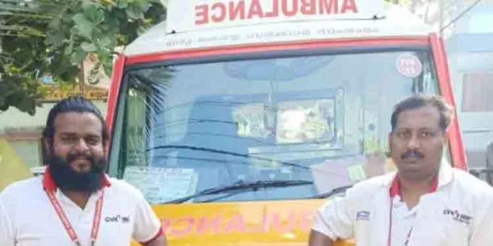 വീട്ടിൽ പ്രസവിച്ച യുവതിക്കും കുഞ്ഞിനും രക്ഷകരായി ‘കനിവ് 108’ ആംബുലൻസ് ജീവനക്കാർ വീട്ടിൽ പ്രസവിച്ച യുവതിക്കും കുഞ്ഞിനും രക്ഷകരായി ‘കനിവ് 108’ ആംബുലൻസ് ജീവനക്കാർ