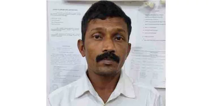 മകനുമായി വഴക്കും പിടിവലിയും ഉണ്ടായതിനെ തുടർന്ന് പിതാവ് മരണപ്പെട്ട കേസിൽ മകൻ അറസ്റ്റിൽ മകനുമായി വഴക്കും പിടിവലിയും ഉണ്ടായതിനെ തുടർന്ന് പിതാവ് മരണപ്പെട്ട കേസിൽ മകൻ അറസ്റ്റിൽ