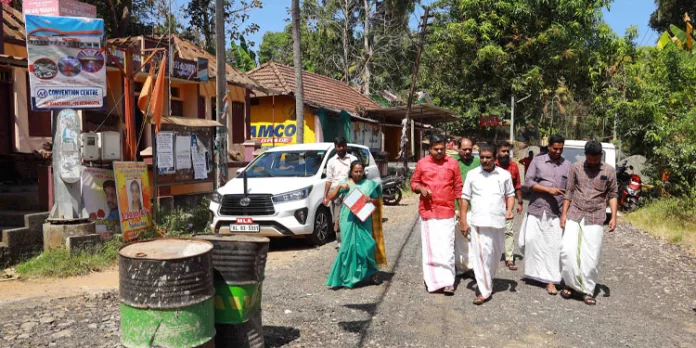 കൈപ്പട്ടൂര് – വള്ളിക്കോട് റോഡ് : ബി എം പ്രവൃത്തി ഫെബ്രുവരി അഞ്ചിന് മുന്പ് പൂര്ത്തീകരിക്കും : ജനീഷ് കുമാര് എംഎല്എ കൈപ്പട്ടൂര് – വള്ളിക്കോട് റോഡ് : ബി എം പ്രവൃത്തി ഫെബ്രുവരി അഞ്ചിന് മുന്പ് പൂര്ത്തീകരിക്കും : ജനീഷ് കുമാര് എംഎല്എ