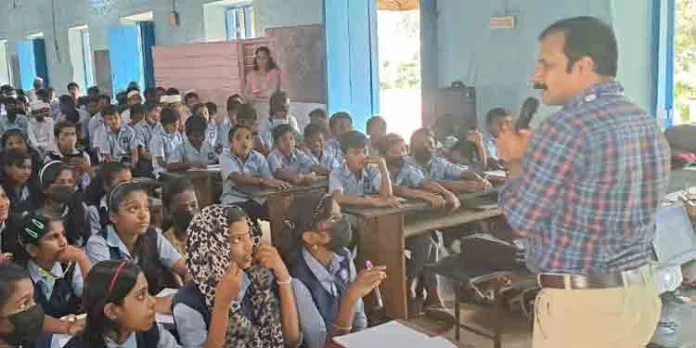 റാന്നി ബിആർസിയുടെ ബാലികാദിനാചരണം : ഐക്യദാർഢ്യവുമായി ബാലന്മാരും റാന്നി ബിആർസിയുടെ ബാലികാദിനാചരണം : ഐക്യദാർഢ്യവുമായി ബാലന്മാരും
