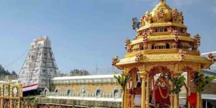 തിരുപ്പതി ക്ഷേത്രത്തിലെ ലഡ്ഡു കൗണ്ടറിൽ മോഷണം : 2 ലക്ഷം രൂപ കാണാനില്ല തിരുപ്പതി ക്ഷേത്രത്തിലെ ലഡ്ഡു കൗണ്ടറിൽ മോഷണം : 2 ലക്ഷം രൂപ കാണാനില്ല