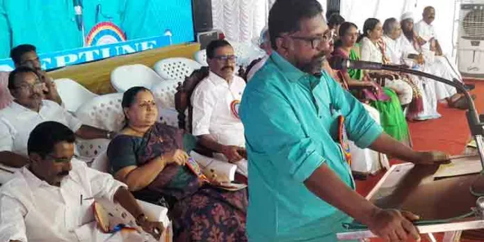തിരിച്ചറിവുള്ള സമൂഹത്തെ കെട്ടിപ്പടുക്കാൻ നമുക്ക് കഴിയണം ; ചിറ്റയം ഗോപകുമാർ തിരിച്ചറിവുള്ള സമൂഹത്തെ കെട്ടിപ്പടുക്കാൻ നമുക്ക് കഴിയണം ; ചിറ്റയം ഗോപകുമാർ