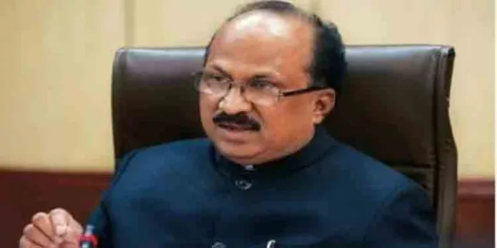 കേരളത്തിന്റെ പ്രത്യേക പ്രതിനിധിയായി മുന്കേന്ദ്രമന്ത്രി കെ വി തോമസ് ഇന്ന് ചുമതലയേല്ക്കും കേരളത്തിന്റെ പ്രത്യേക പ്രതിനിധിയായി മുന്കേന്ദ്രമന്ത്രി കെ വി തോമസ് ഇന്ന് ചുമതലയേല്ക്കും