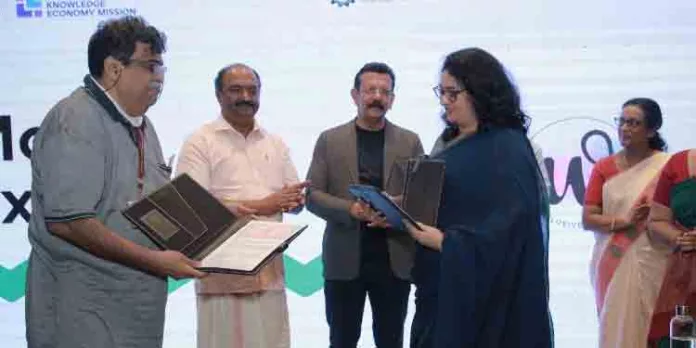 കേരള സ്കില്സ് എക്സ്പ്രസ്സ് പദ്ധതിക്ക് തുടക്കമായി കേരള സ്കില്സ് എക്സ്പ്രസ്സ് പദ്ധതിക്ക് തുടക്കമായി