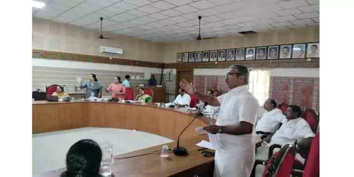 എൽഡിഎഫിലെ അസ്വാരസ്യം : പാലാ നഗരസഭയുടെ ഇന്ന് ചേരാനിരുന്ന കൗൺസിൽ യോഗം മാറ്റിവെച്ചു എൽഡിഎഫിലെ അസ്വാരസ്യം : പാലാ നഗരസഭയുടെ ഇന്ന് ചേരാനിരുന്ന കൗൺസിൽ യോഗം മാറ്റിവെച്ചു