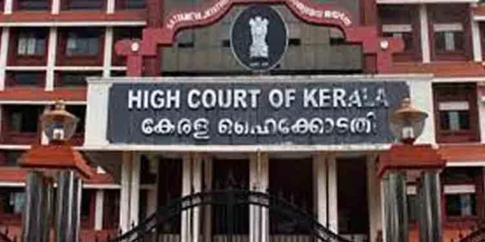 പ്രായപൂര്ത്തിയായ അവിവാഹിതയായ മകള്ക്ക് പിതാവില്നിന്ന് ജീവനാംശത്തിന് അര്ഹതയില്ലെന്ന് ഹൈക്കോടതി പ്രായപൂര്ത്തിയായ അവിവാഹിതയായ മകള്ക്ക് പിതാവില്നിന്ന് ജീവനാംശത്തിന് അര്ഹതയില്ലെന്ന് ഹൈക്കോടതി