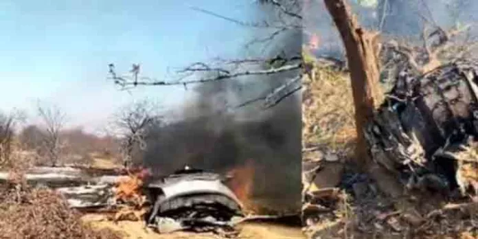മദ്ധ്യപ്രദേശിലെ യുദ്ധവിമാന അപകടം : മിറാഷിന്റെ ബ്ലാക്ക് ബോക്സും സുഖോയിയുടെ ഡാറ്റ റെക്കോർഡറും കണ്ടെത്തി മദ്ധ്യപ്രദേശിലെ യുദ്ധവിമാന അപകടം : മിറാഷിന്റെ ബ്ലാക്ക് ബോക്സും സുഖോയിയുടെ ഡാറ്റ റെക്കോർഡറും കണ്ടെത്തി