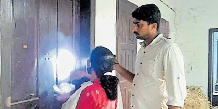 ഒറ്റയ്ക്ക് താമസിക്കുന്ന വീട്ടമ്മയെ ക്രൂരമായി മർദ്ദിച്ചവശയാക്കിയശേഷം 10 പവൻ സ്വർണം കവര്ന്നു ഒറ്റയ്ക്ക് താമസിക്കുന്ന വീട്ടമ്മയെ ക്രൂരമായി മർദ്ദിച്ചവശയാക്കിയശേഷം 10 പവൻ സ്വർണം കവര്ന്നു