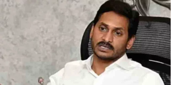 വിശാഖപട്ടണത്തെ ആന്ധ്രാപ്രദേശിന്റെ പുതിയ തലസ്ഥാനമാക്കി പ്രഖ്യാപിച്ച് ജഗന് മോഹന് റെഡ്ഡി വിശാഖപട്ടണത്തെ ആന്ധ്രാപ്രദേശിന്റെ പുതിയ തലസ്ഥാനമാക്കി പ്രഖ്യാപിച്ച് ജഗന് മോഹന് റെഡ്ഡി
