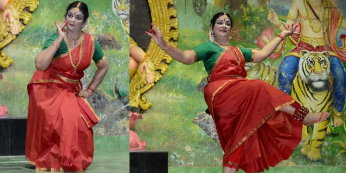 അയ്യപ്പസന്നിധിയില് നിറവിന്റെ പദജതികളുമായി ഗായത്രി വിജയലക്ഷ്മി അയ്യപ്പസന്നിധിയില് നിറവിന്റെ പദജതികളുമായി ഗായത്രി വിജയലക്ഷ്മി