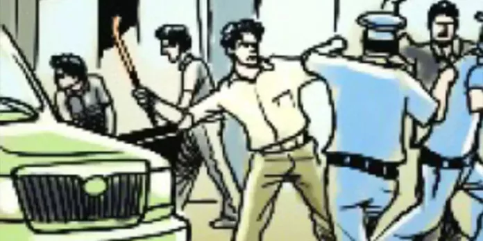 പട്ടാപ്പകൽ എടിഎം വാഹനം ആക്രമിച്ച് കവർച്ച ; സുരക്ഷ ജീവനക്കാരനെ വെടിവെച്ച് കൊന്നു പട്ടാപ്പകൽ എടിഎം വാഹനം ആക്രമിച്ച് കവർച്ച ; സുരക്ഷ ജീവനക്കാരനെ വെടിവെച്ച് കൊന്നു