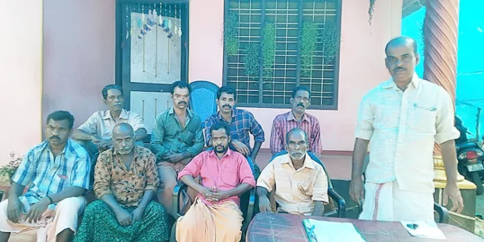 പാരമ്പര്യ തൊഴിലുകളെ ഇല്ലാതാക്കുവാനുള്ള ശ്രമമാണ് കേന്ദ്ര-സംസ്ഥാന സർക്കാരുകൾ നടത്തുന്നത് ; ഐഎൻടിയുസി പാരമ്പര്യ തൊഴിലുകളെ ഇല്ലാതാക്കുവാനുള്ള ശ്രമമാണ് കേന്ദ്ര-സംസ്ഥാന സർക്കാരുകൾ നടത്തുന്നത് ; ഐഎൻടിയുസി