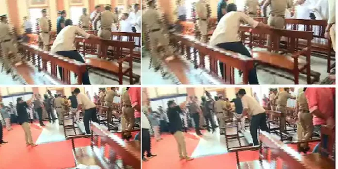 അങ്കമാലി അതിരൂപതാ തർക്കത്തിൽ ഉന്നത വൈദിക നേതൃത്വത്തിന്റെ ഇടപെടലാവശ്യപ്പെട്ട് സ്ത്രീകളുടെ കൂട്ടായ്മ അങ്കമാലി അതിരൂപതാ തർക്കത്തിൽ ഉന്നത വൈദിക നേതൃത്വത്തിന്റെ ഇടപെടലാവശ്യപ്പെട്ട് സ്ത്രീകളുടെ കൂട്ടായ്മ