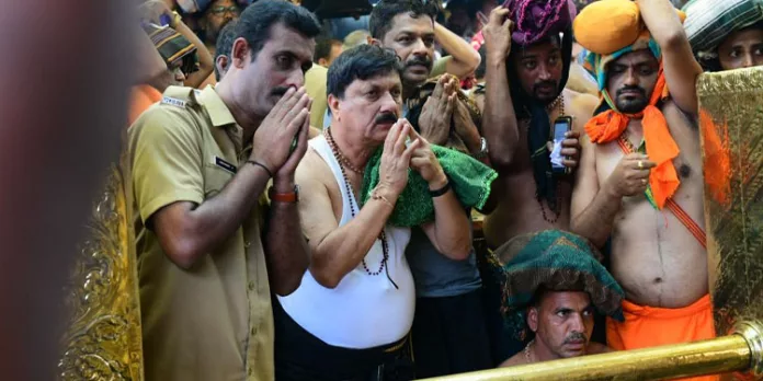 കര്ണാടക ആഭ്യന്തര മന്ത്രി ശബരിമലയിൽ ദര്ശനം നടത്തി കര്ണാടക ആഭ്യന്തര മന്ത്രി ശബരിമലയിൽ ദര്ശനം നടത്തി