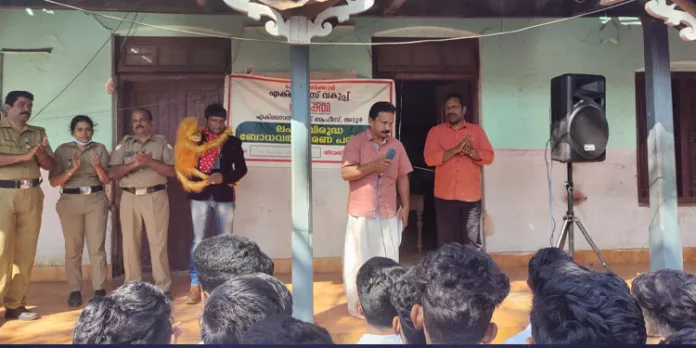 ലഹരിക്കെതിരായ ബോധവല്ക്കരണ പരിപാടിയുമായി കിറ്റി ഷോ ലഹരിക്കെതിരായ ബോധവല്ക്കരണ പരിപാടിയുമായി കിറ്റി ഷോ
