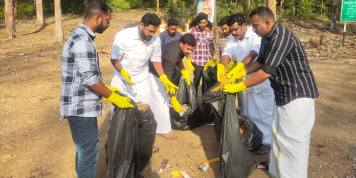 ‘ശബരി ശുചിത്വം’ ; പദ്ധതിയുമായി യൂത്ത് കോൺഗ്രസ് ‘ശബരി ശുചിത്വം’ ; പദ്ധതിയുമായി യൂത്ത് കോൺഗ്രസ്