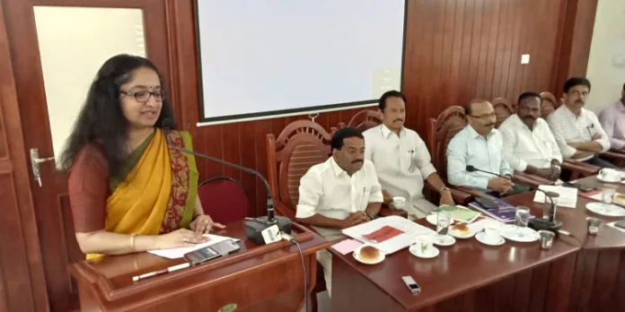 വന്യമൃഗങ്ങള് നാട്ടില് ഇറങ്ങുന്നതു തടയാന് റാന്നിയില് മാസ്റ്റര് പ്ലാന് തയാറാക്കും വന്യമൃഗങ്ങള് നാട്ടില് ഇറങ്ങുന്നതു തടയാന് റാന്നിയില് മാസ്റ്റര് പ്ലാന് തയാറാക്കും