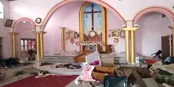 ക്രിസ്ത്യൻ പള്ളി തകർത്ത കേസിൽ ബിജെപി നേതാവ് അടക്കം 5 പേർ അറസ്റ്റിൽ ക്രിസ്ത്യൻ പള്ളി തകർത്ത കേസിൽ ബിജെപി നേതാവ് അടക്കം 5 പേർ അറസ്റ്റിൽ