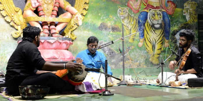 അയ്യപ്പന് കാണിക്കയായി സംഗീതാര്ച്ചന അയ്യപ്പന് കാണിക്കയായി സംഗീതാര്ച്ചന