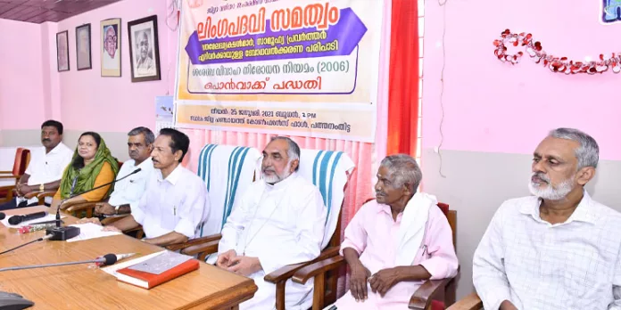 ലിംഗപദവി കൈവരിക്കാന് സ്ത്രീ പുരുഷ സമത്വം ആവശ്യം : ജില്ലാ പഞ്ചായത്ത് പ്രസിഡന്റ് ലിംഗപദവി കൈവരിക്കാന് സ്ത്രീ പുരുഷ സമത്വം ആവശ്യം : ജില്ലാ പഞ്ചായത്ത് പ്രസിഡന്റ്