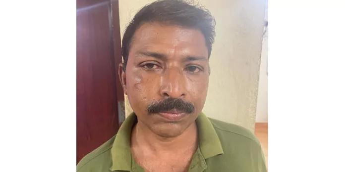 സ്കൂളിൽ പ്യൂൺ ജോലി വാഗ്ദാനം ചെയ്തു മൂന്നര ലക്ഷം തട്ടിയയാൾ പിടിയിൽ സ്കൂളിൽ പ്യൂൺ ജോലി വാഗ്ദാനം ചെയ്തു മൂന്നര ലക്ഷം തട്ടിയയാൾ പിടിയിൽ