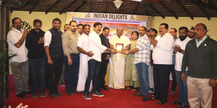 ജസ്റ്റിൻ ജേക്കബിന് ഒഐസിസി ജില്ലാ കമ്മിറ്റി യാത്രയയപ്പ് നൽകി ജസ്റ്റിൻ ജേക്കബിന് ഒഐസിസി ജില്ലാ കമ്മിറ്റി യാത്രയയപ്പ് നൽകി