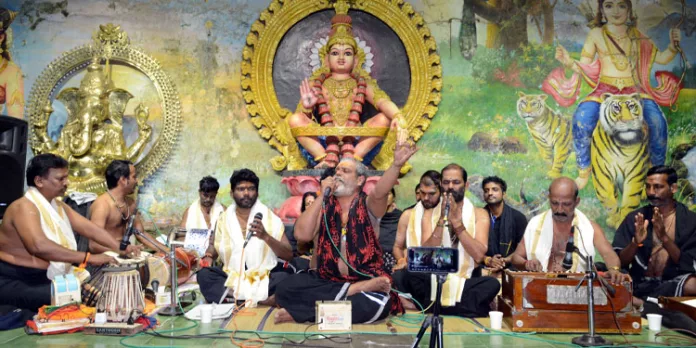 ആനന്ദലഹരിയായി പ്രശാന്ത് വര്മ്മയുടെ ഭജന് ആനന്ദലഹരിയായി പ്രശാന്ത് വര്മ്മയുടെ ഭജന്