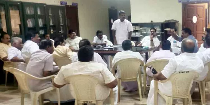 ക്ഷേമനിധി ബോർഡുകളിലെ സാമ്പത്തിക പ്രതിസന്ധികളിൽ സർക്കാർ അടിയന്തിരമായി ഇടപെടണമെന്ന് അൺ ഓർഗനൈസഡ് വർക്കേഴ്സ് എംപ്ലോയിസ് കോൺഗ്രസ്സ് ക്ഷേമനിധി ബോർഡുകളിലെ സാമ്പത്തിക പ്രതിസന്ധികളിൽ സർക്കാർ അടിയന്തിരമായി ഇടപെടണമെന്ന് അൺ ഓർഗനൈസഡ് വർക്കേഴ്സ് എംപ്ലോയിസ് കോൺഗ്രസ്സ്
